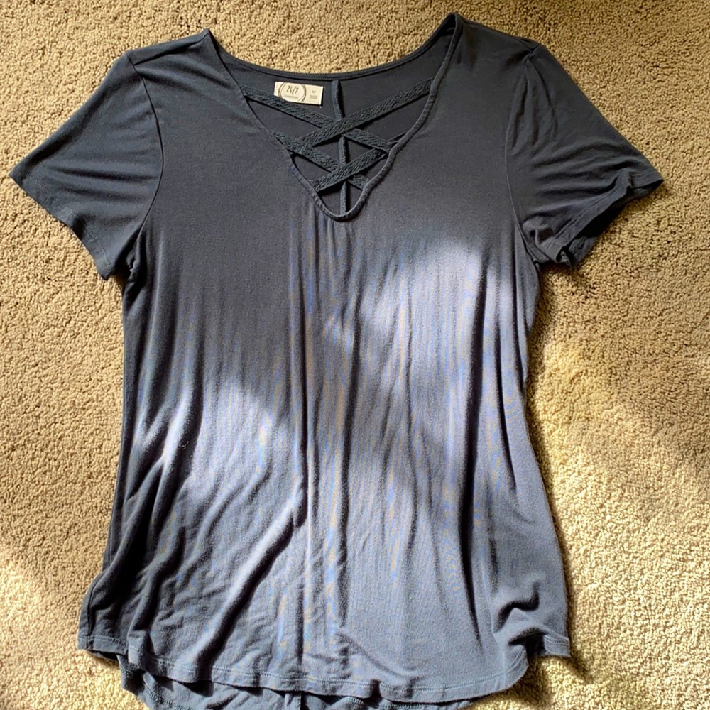 Women’s tee size medium